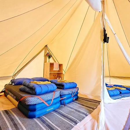 豪华帐篷 Tipi Tent Aan De Oever De Ambleve